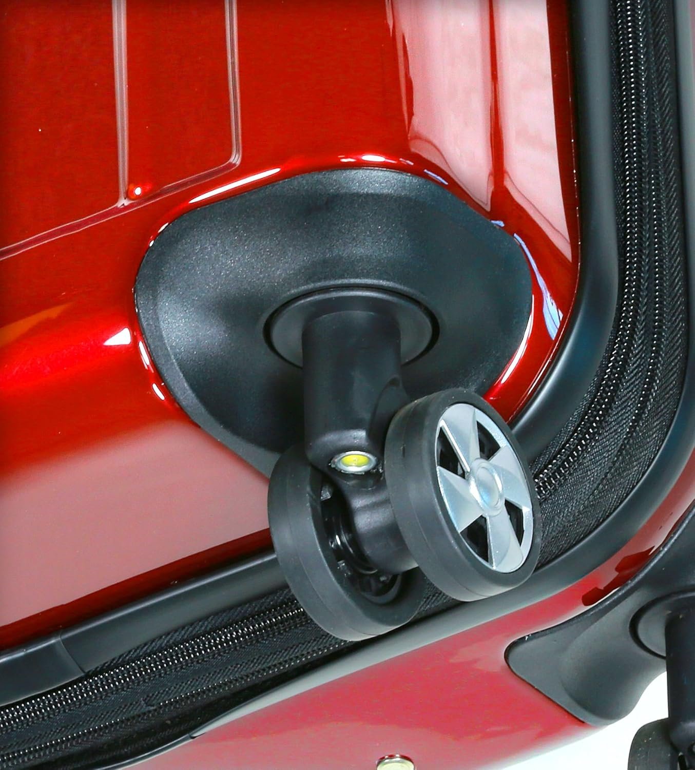 World Traveler Contour Lightweight Polycarbonate Hardside Expandable Spinner Luggage with TSA Lock, Red, 28-inch - Image 9